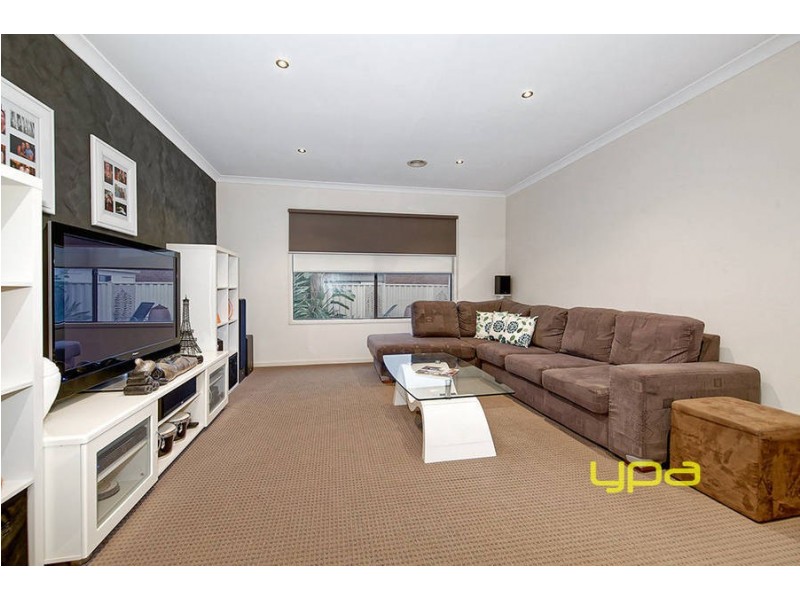 79 Jacaranda Drive, Taylors Hill VIC 3037