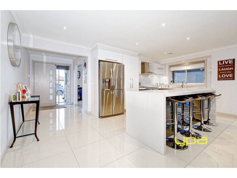 25 Santolin Drive, Hillside VIC 3037