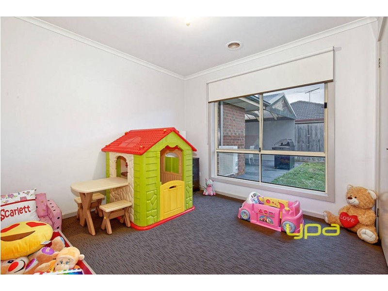 25 Santolin Drive, Hillside VIC 3037