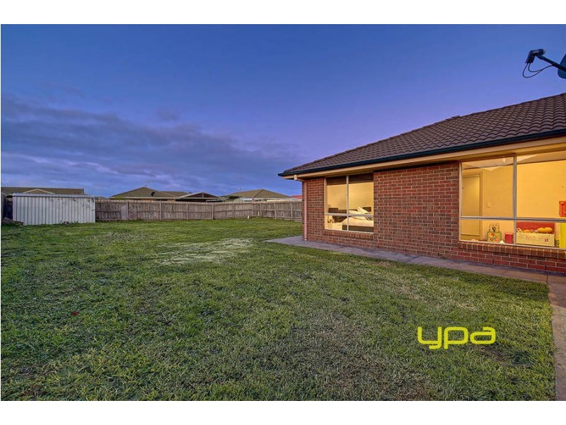 25 Santolin Drive, Hillside VIC 3037
