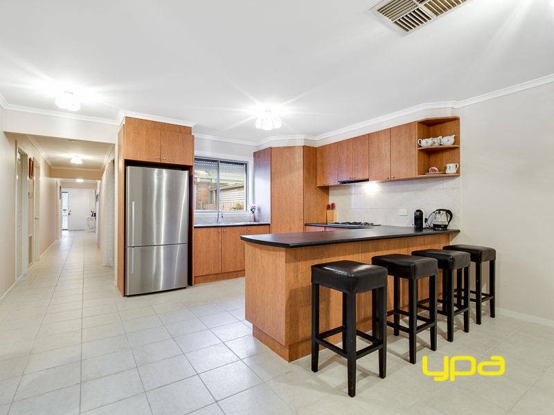 30 Bungarim Wynd, Sydenham VIC 3037