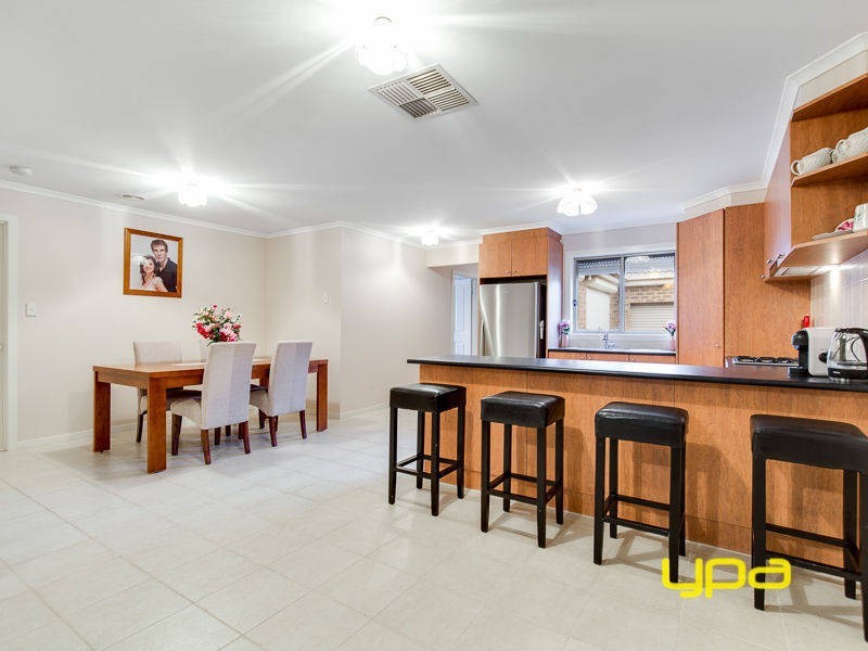 30 Bungarim Wynd, Sydenham VIC 3037