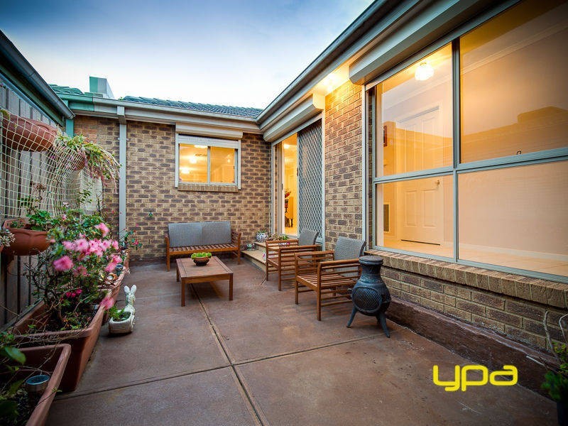 30 Bungarim Wynd, Sydenham VIC 3037