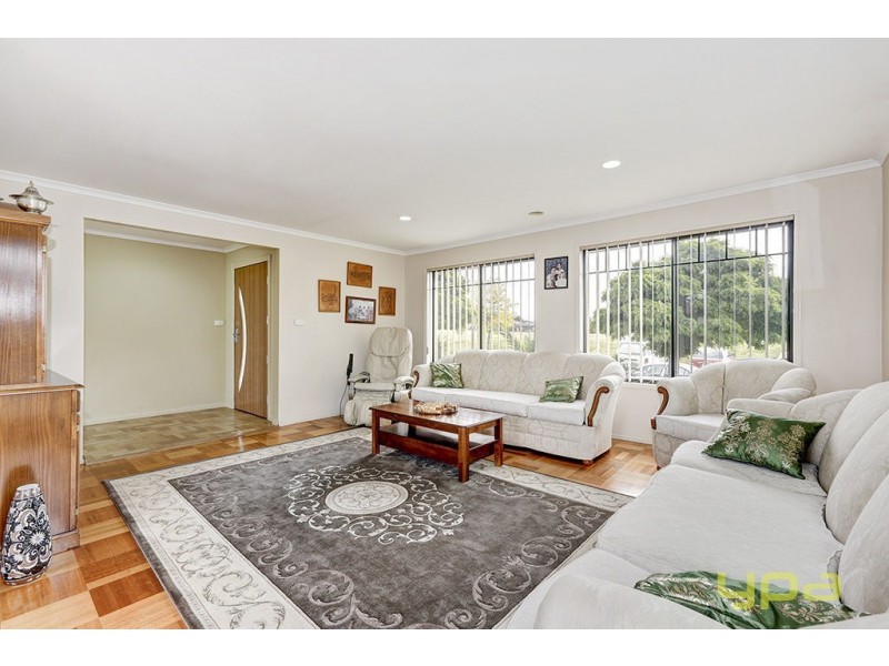 31 Kenswick Drive, Hillside VIC 3037