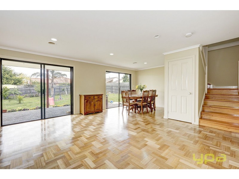 31 Kenswick Drive, Hillside VIC 3037