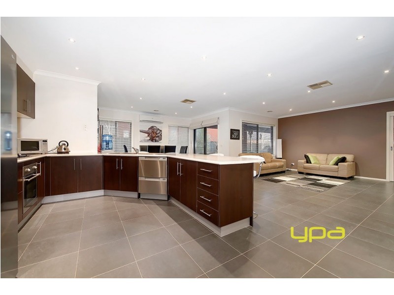 36 Domain Drive, Hillside VIC 3037