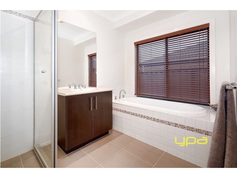 36 Domain Drive, Hillside VIC 3037