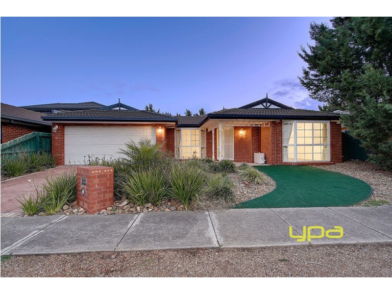 8 Penshurst Court, Hillside VIC 3037