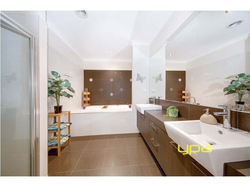 20 Laburnum Place, Hillside VIC 3037