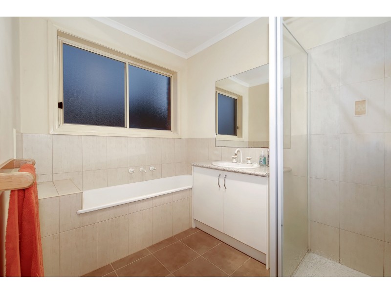 2 Daymar Court, Hillside VIC 3037