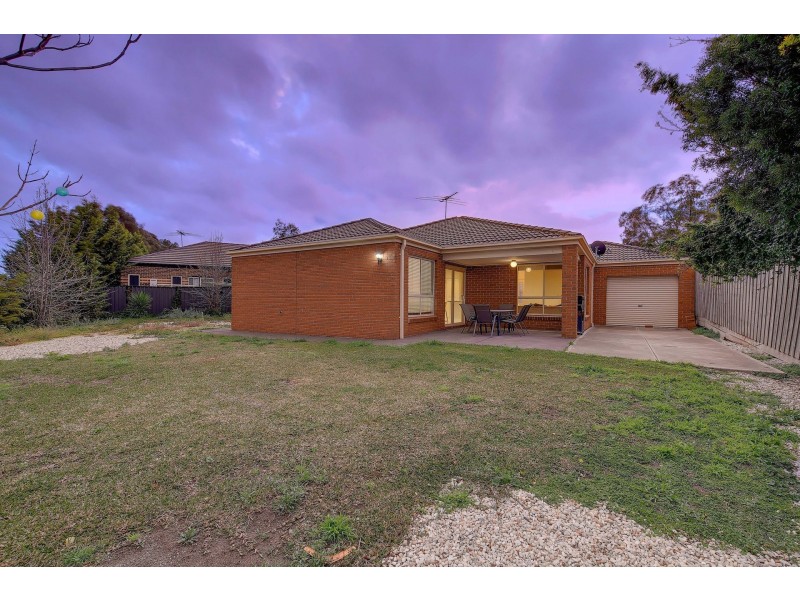 2 Daymar Court, Hillside VIC 3037