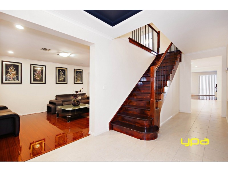 34 Pilgrim Drive, Hillside VIC 3037