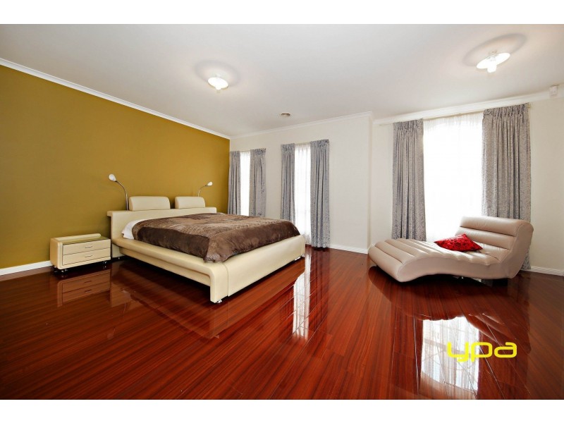 34 Pilgrim Drive, Hillside VIC 3037