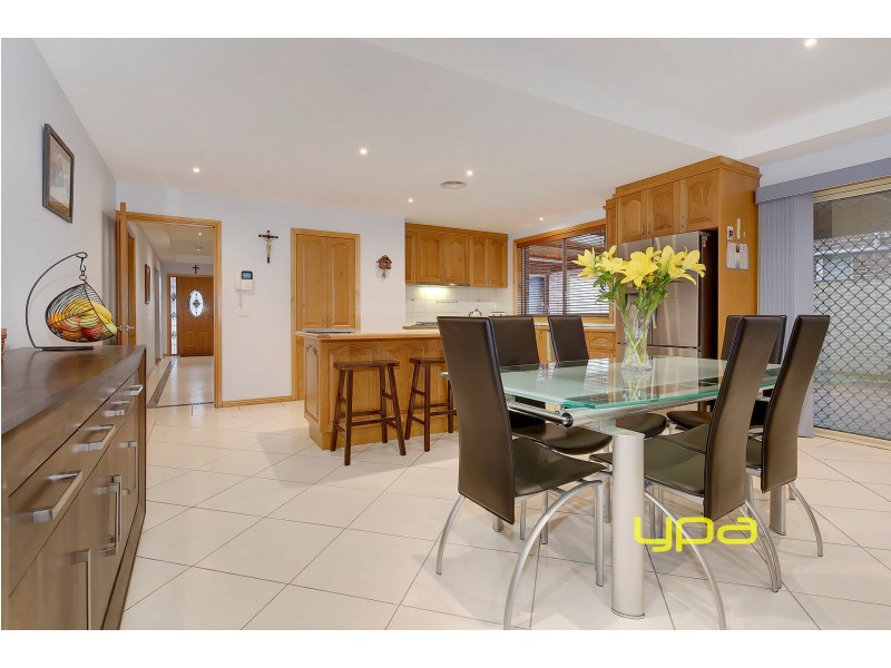 13 Ondella Way, Sydenham VIC 3037