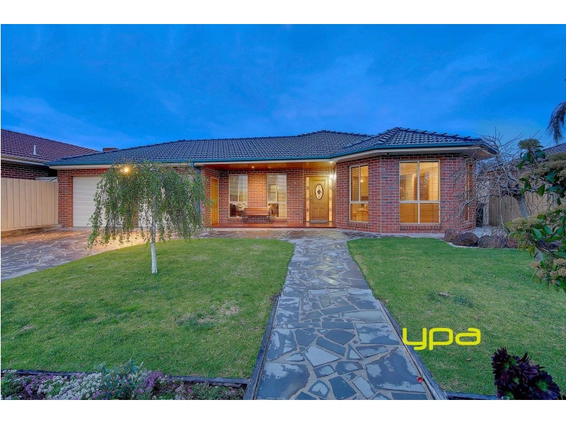 13 Ondella Way, Sydenham VIC 3037