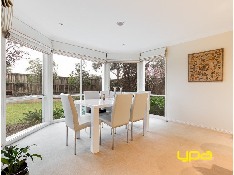 9 John Paul Drive, Hillside VIC 3037