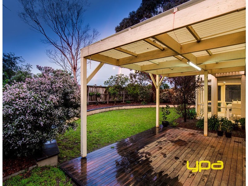 9 John Paul Drive, Hillside VIC 3037
