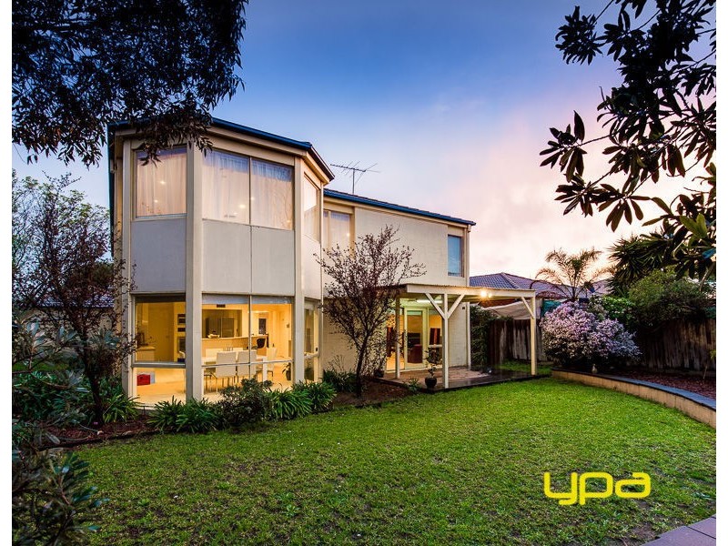 9 John Paul Drive, Hillside VIC 3037