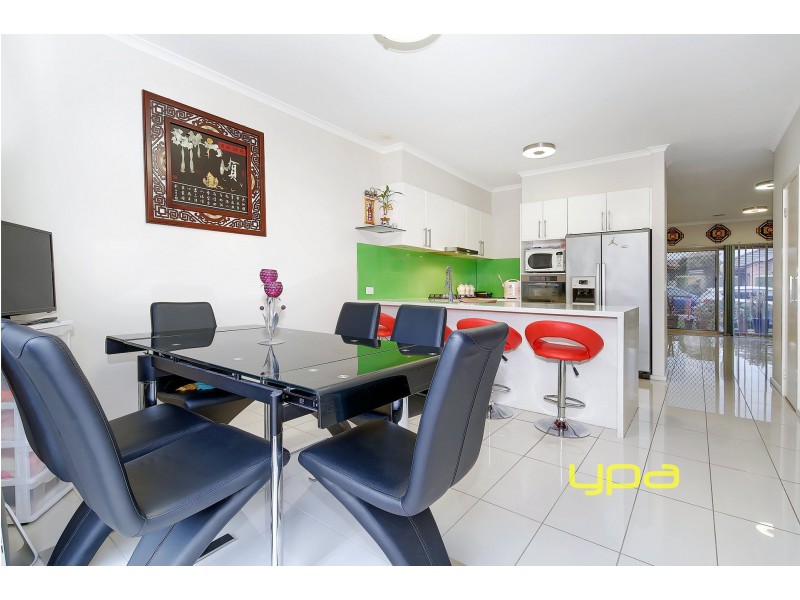 12 The Glades, Taylors Hill VIC 3037