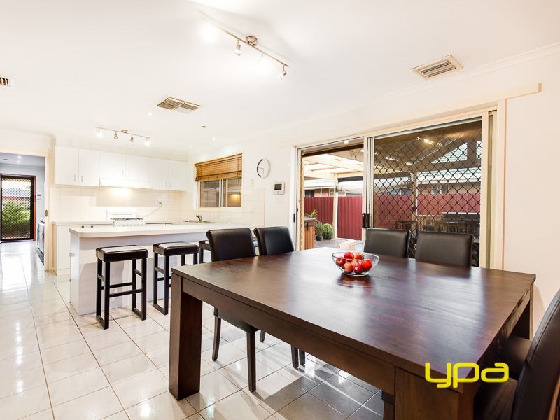 22 Themeda Court, Delahey VIC 3037