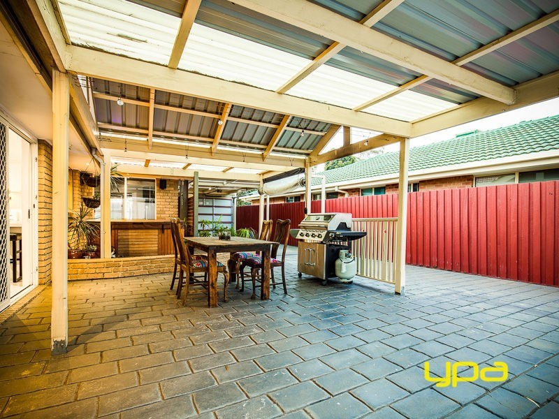 22 Themeda Court, Delahey VIC 3037