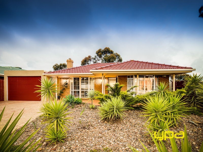 22 Themeda Court, Delahey VIC 3037