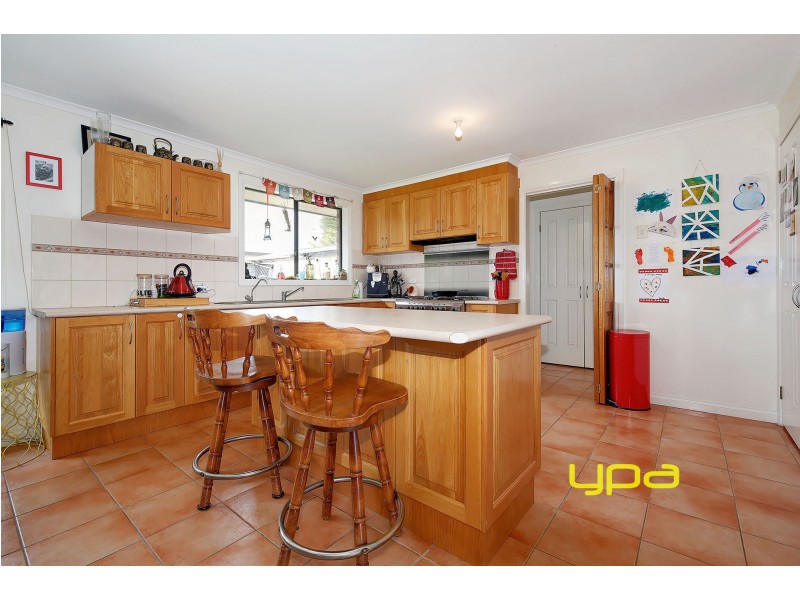 83 John Paul Drive, Hillside VIC 3037