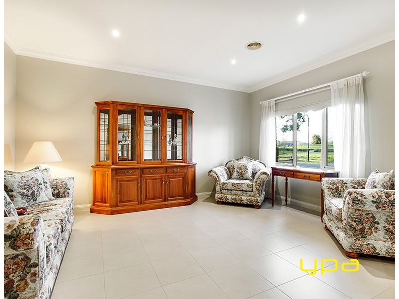 45 Domain Drive, Hillside VIC 3037