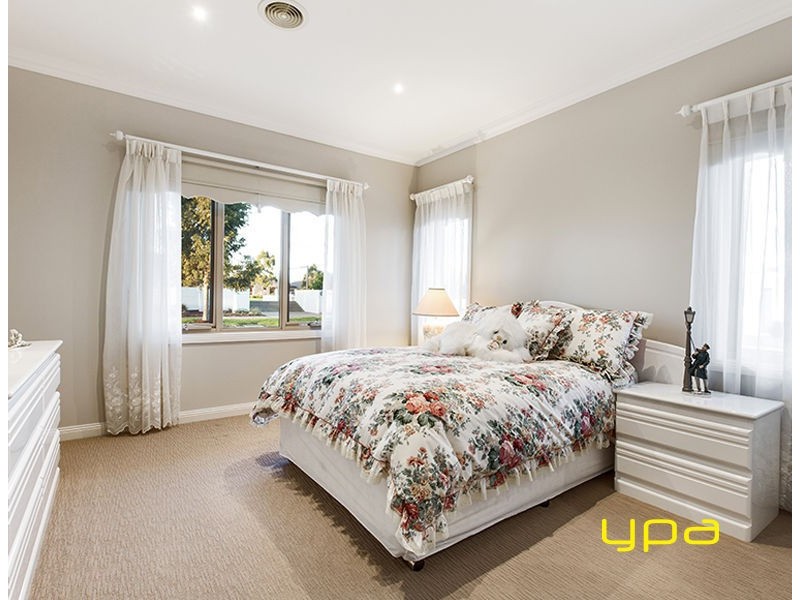 45 Domain Drive, Hillside VIC 3037