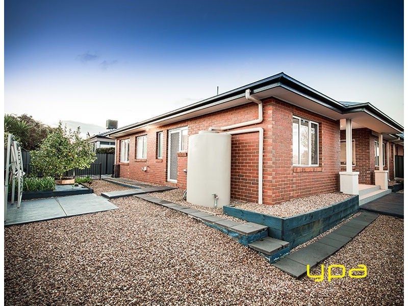 45 Domain Drive, Hillside VIC 3037