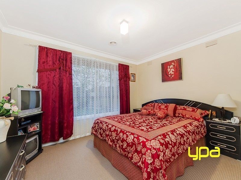 6 Billingham Road, Deer Park VIC 3023