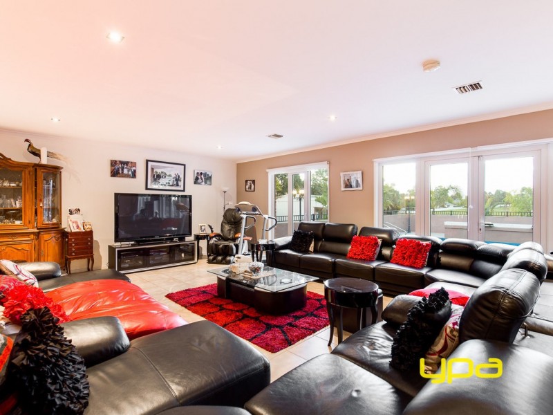 38 Sugar Gum Drive, Hillside VIC 3037