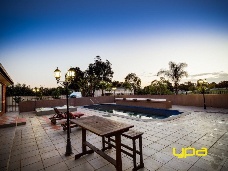 38 Sugar Gum Drive, Hillside VIC 3037