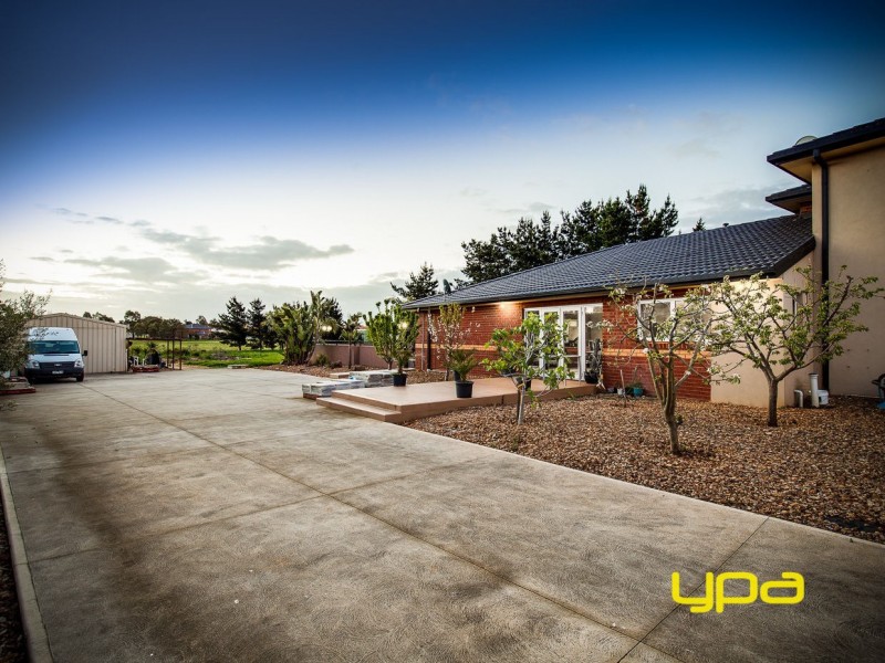 38 Sugar Gum Drive, Hillside VIC 3037