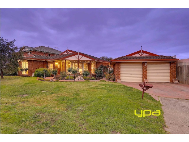 33 Longhurst Crescent, Hillside VIC 3037