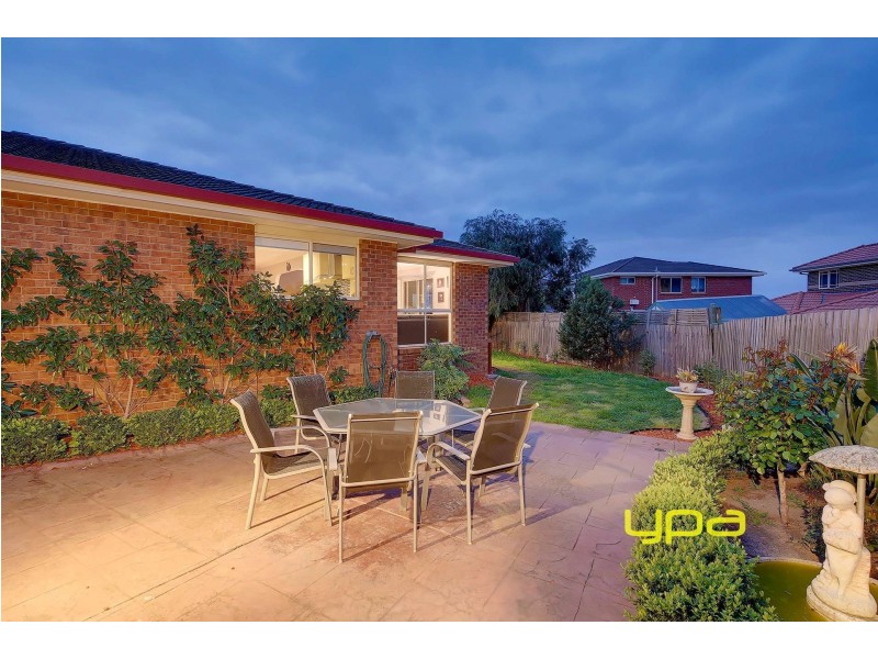 33 Longhurst Crescent, Hillside VIC 3037