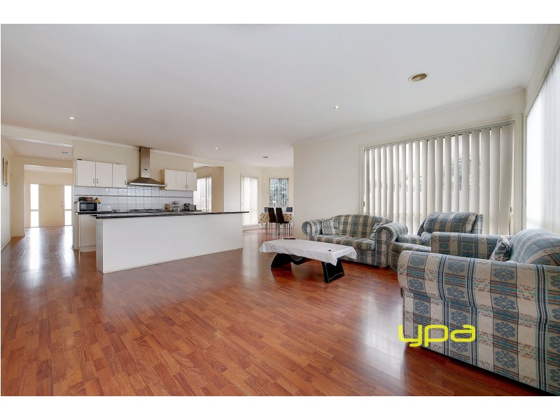 31 Willowood Court, Taylors Hill VIC 3037