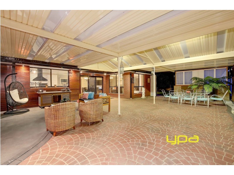 41 Chittenup Bend, Sydenham VIC 3037