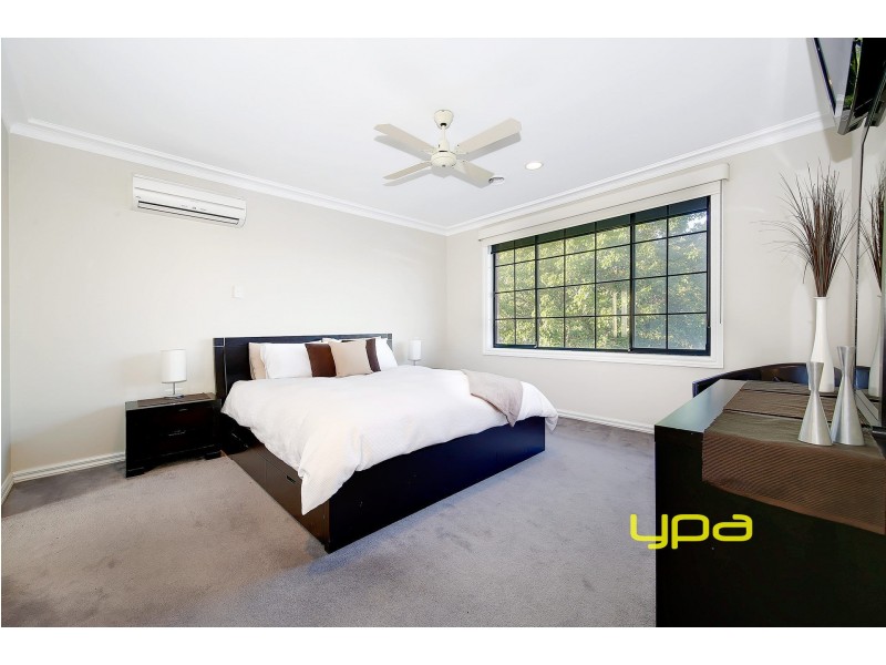 9 Royal Crescent, Hillside VIC 3037