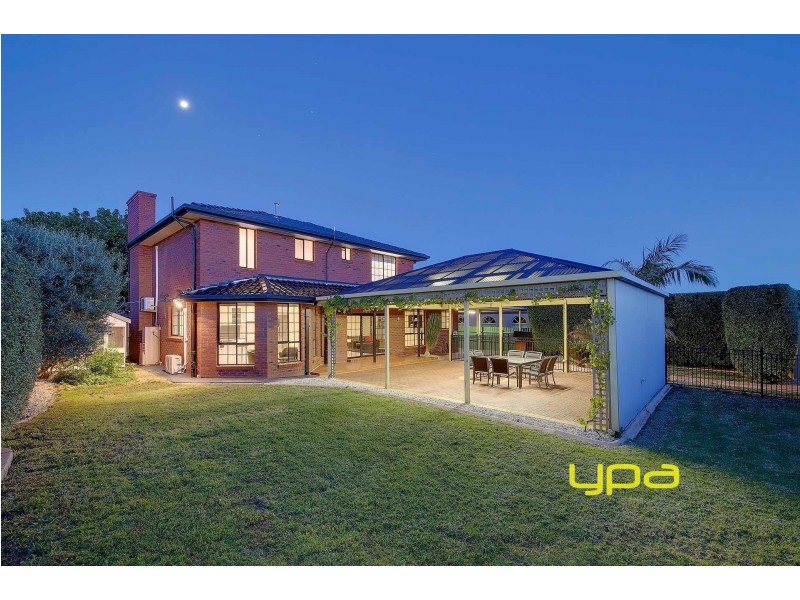 9 Royal Crescent, Hillside VIC 3037