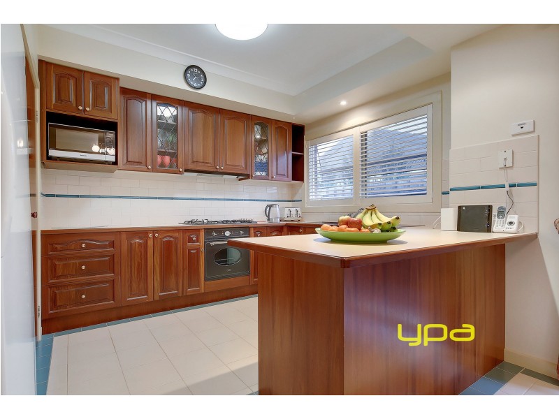 12 Tasman Crescent, Taylors Lakes VIC 3038