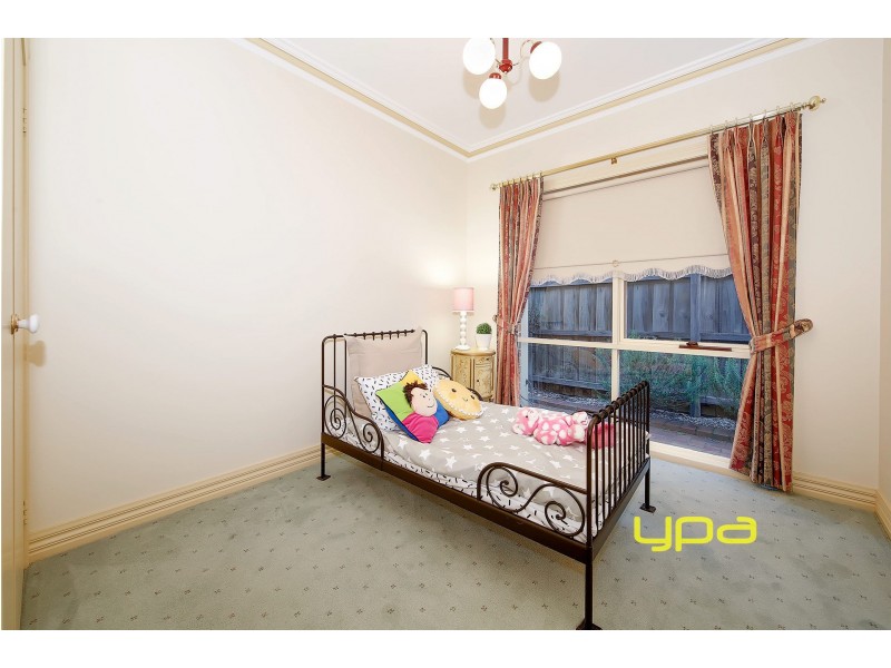 12 Tasman Crescent, Taylors Lakes VIC 3038