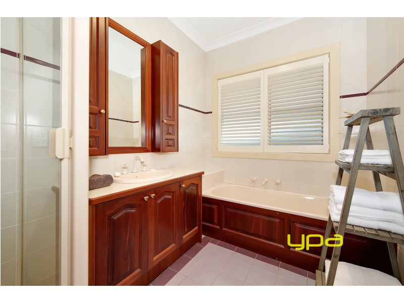 12 Tasman Crescent, Taylors Lakes VIC 3038