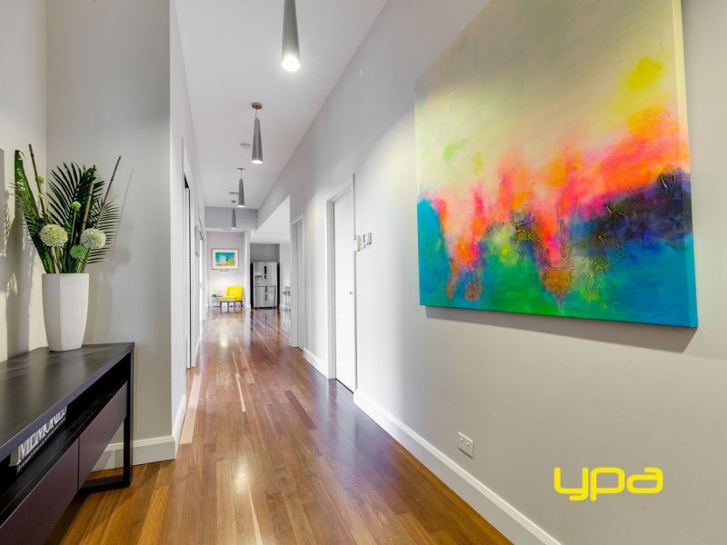 15 Flagstaff Lane, Taylors Hill VIC 3037