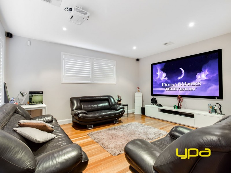 15 Flagstaff Lane, Taylors Hill VIC 3037