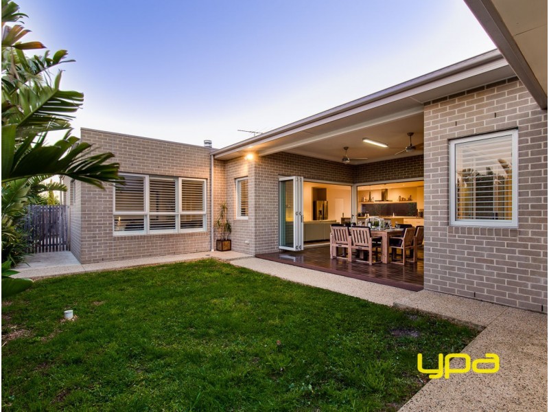 15 Flagstaff Lane, Taylors Hill VIC 3037