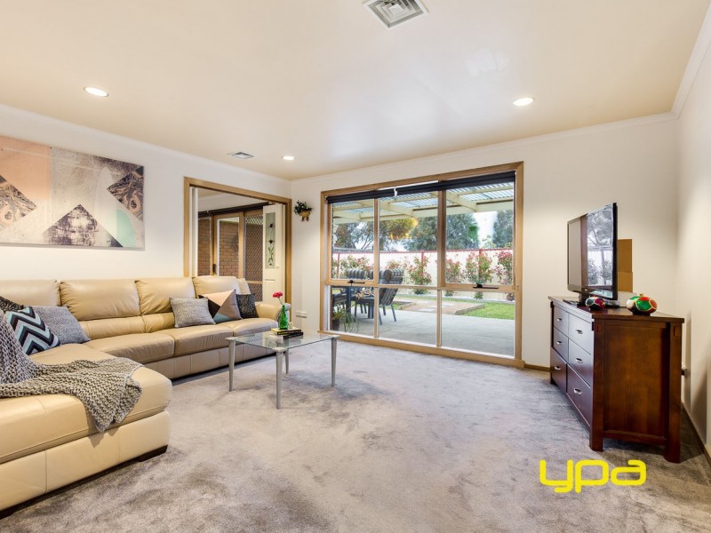 17 Alcott Place, Delahey VIC 3037