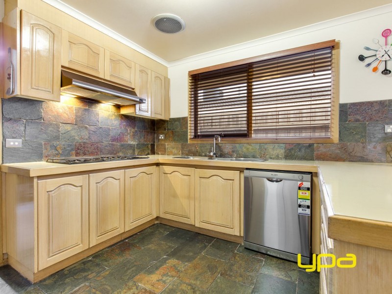 17 Alcott Place, Delahey VIC 3037