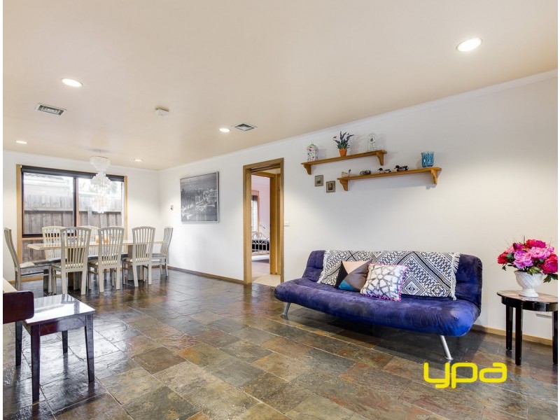 17 Alcott Place, Delahey VIC 3037