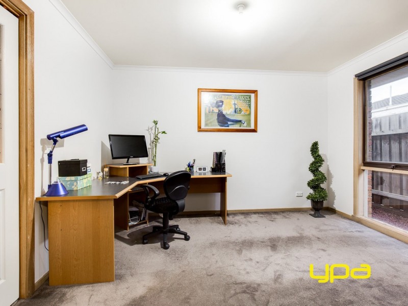 17 Alcott Place, Delahey VIC 3037